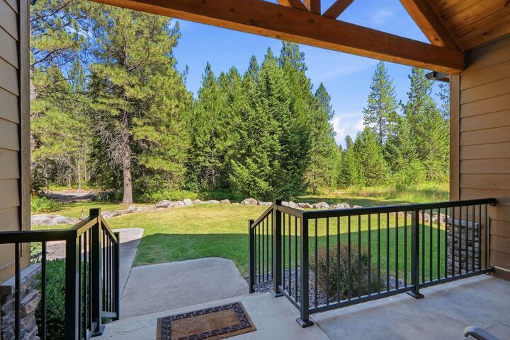 Property Photo: 34119 N Regal Ln WA 99006
