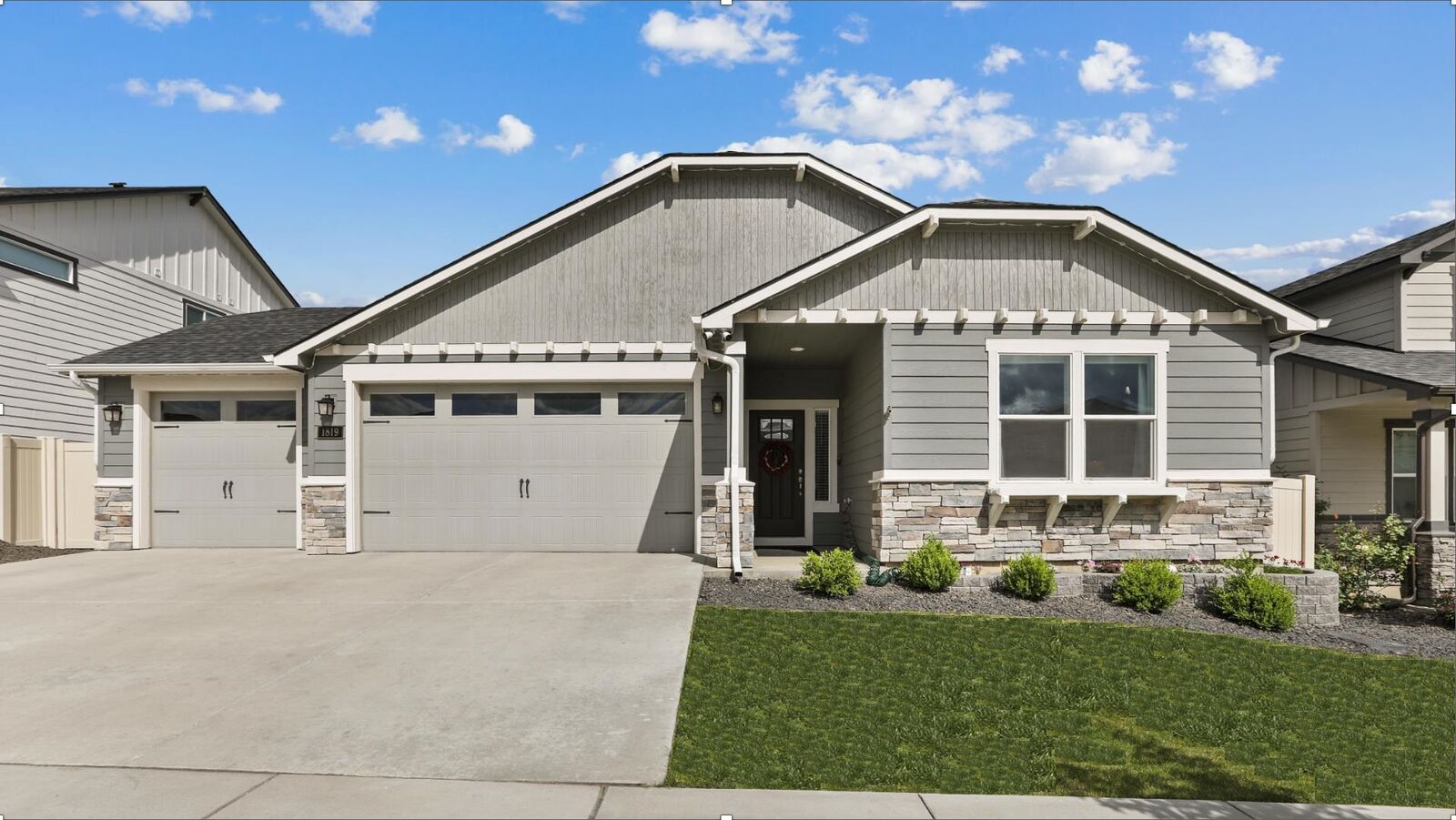 Property Photo:  1819 S Donwood St  WA 99016 