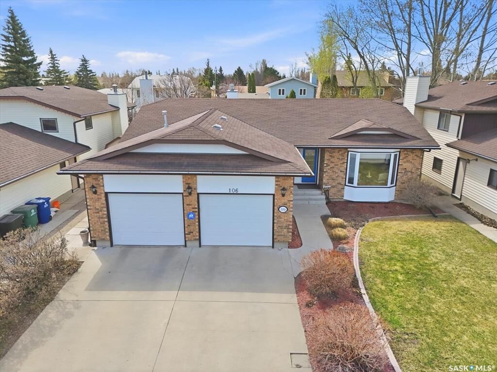 Property Photo: 106 Jan Crescent SK S7J 4T5