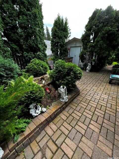 Property Photo: 505 Macleod Avenue W SK S0E 1A0