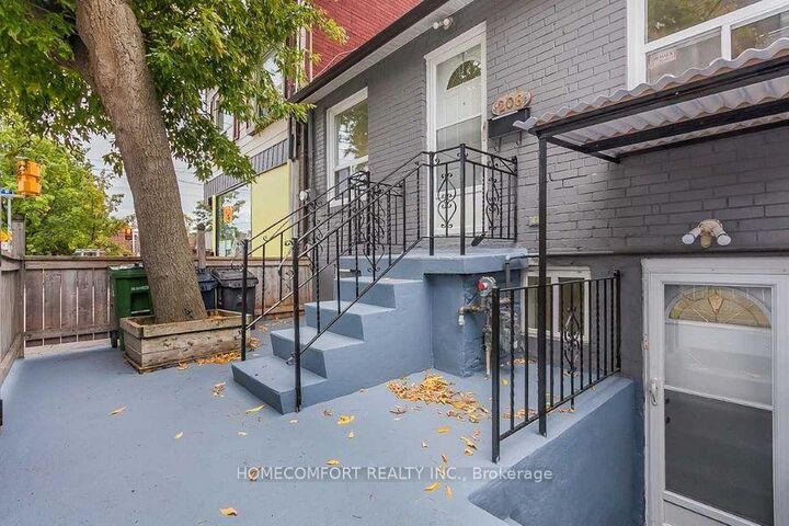 Property Photo: 208 Manning Avenue ON M6J 2K7