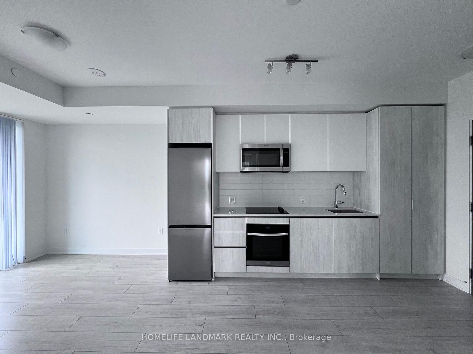 Property Photo:  5858 Yonge Street 2223  ON M2M 0C6 