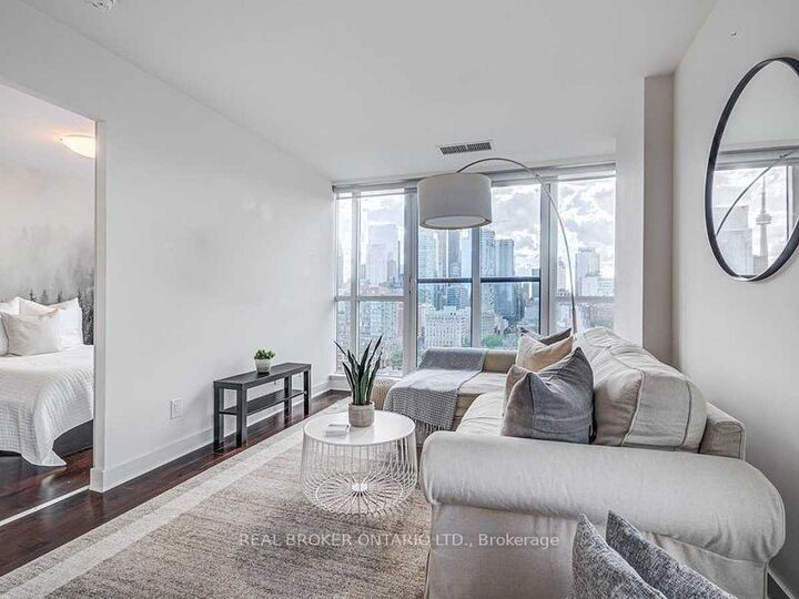 Property Photo:  320 Richmond Street E Uph13  ON M5A 1P9 