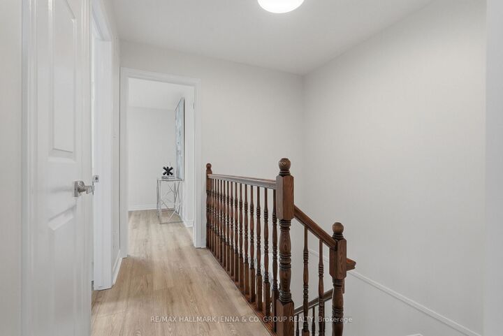 Property Photo: 3 Redding Way ON K2G 6C5