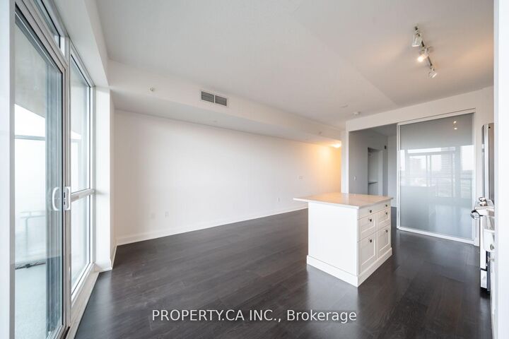 Property Photo: 160 Vanderhoof Avenue 601 ON M4G 0B7