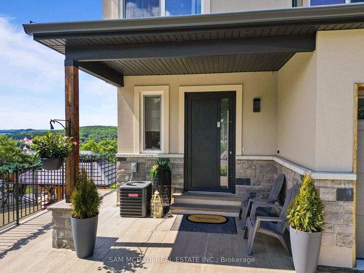 Property Photo: 21 Horizon Lane ON P1H 1V5