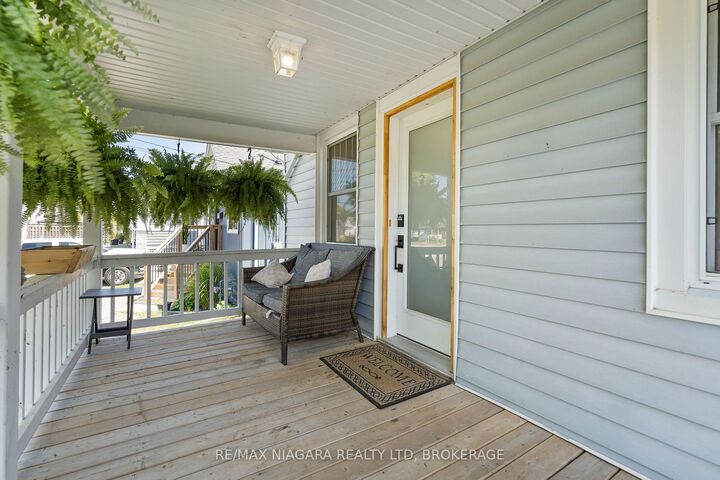 Property Photo:  92 Delhi Street  ON L3K 3K9 