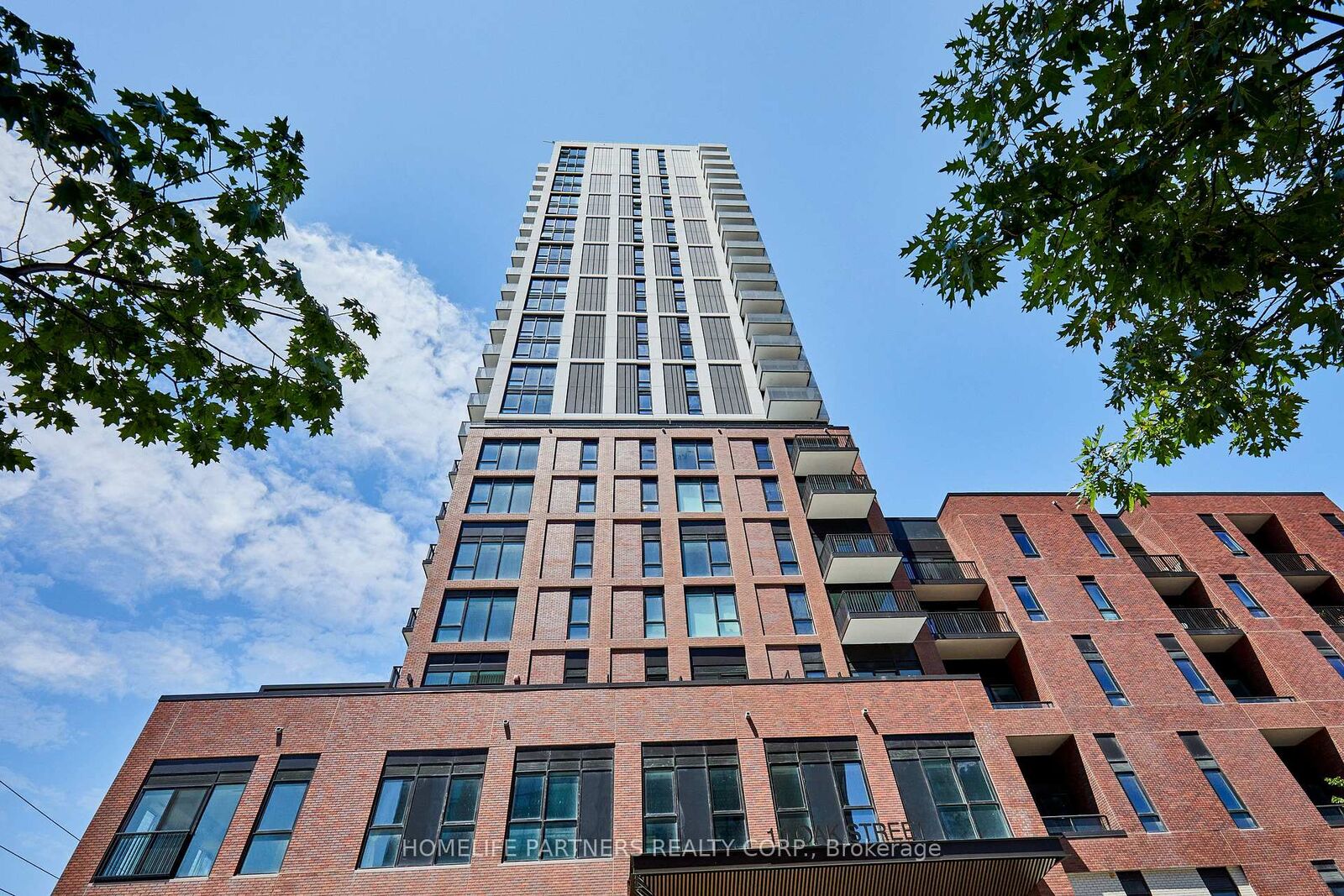 Property Photo: 10 Oak Street 1307 ON M5A 0Z1