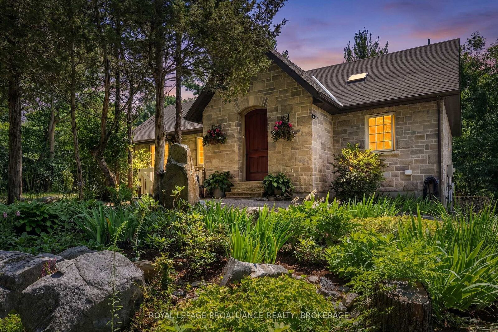 Property Photo:  369 Old River Road  ON K0E 1R0 