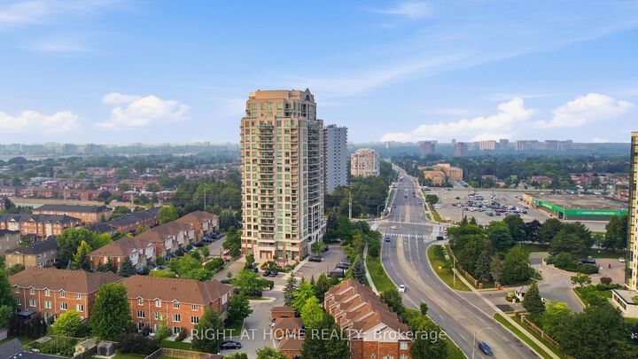 Property Photo: 1359 Rathburn Road E 1007 ON L4W 5P7