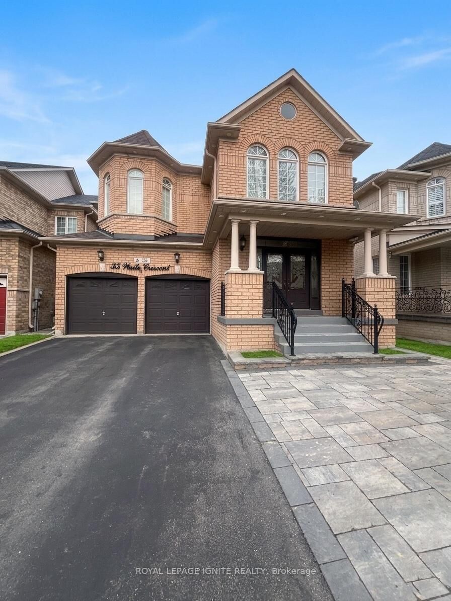Property Photo:  35 Waite Crescent  ON L4A 0B5 