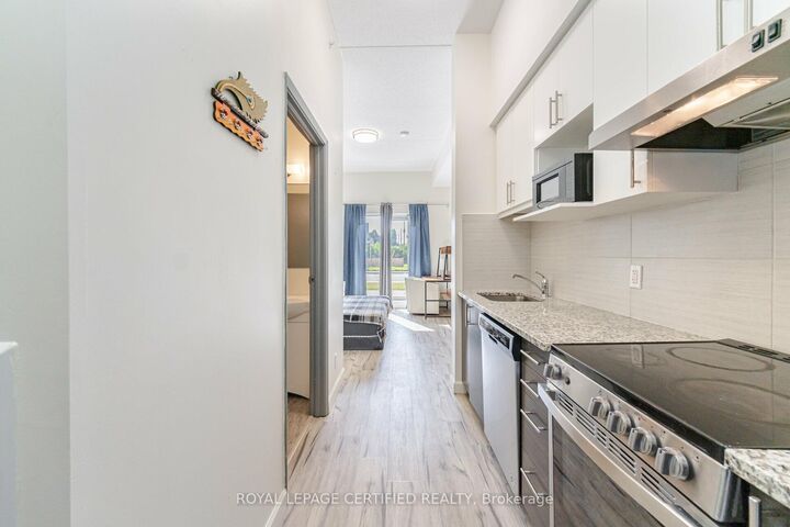 Property Photo:  77 Leland Street 108  ON L8S 3A1 