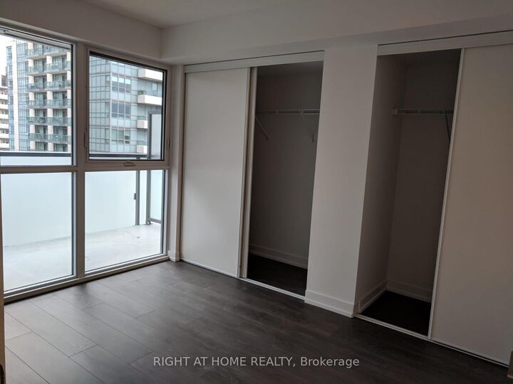 Property Photo: 125 Redpath Avenue 605 ON M4S 0B5