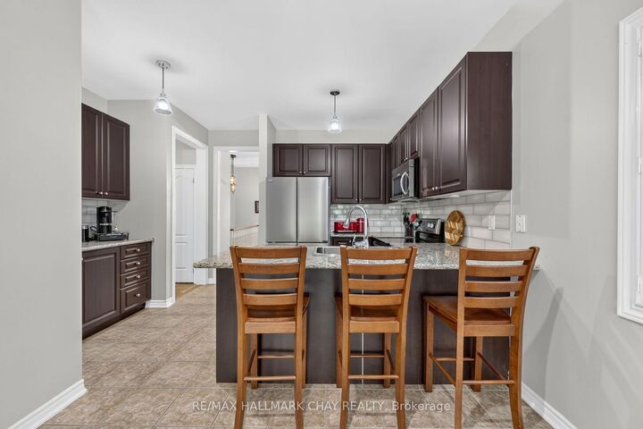 Photo de la propriété: 72 Decarolis Crescent ON L3W 0B2