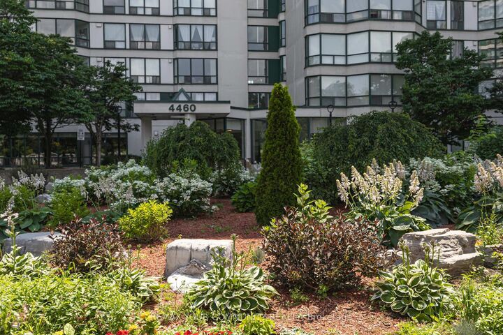 Property Photo: 4460 Tucana Court 910 ON L5R 3K9