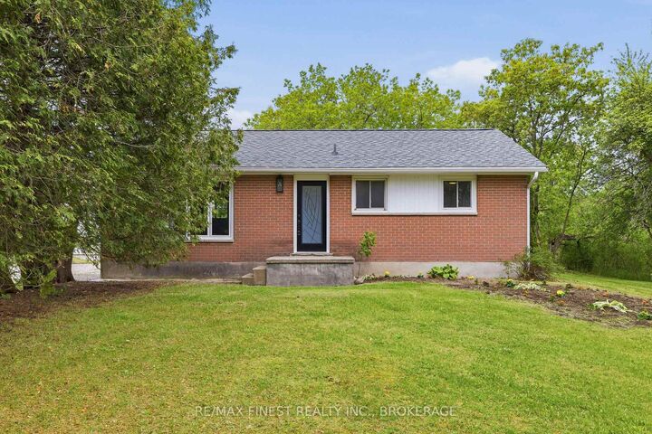1604 Joyceville Road — photo 1