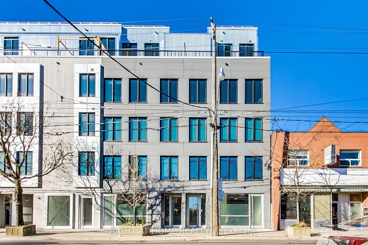 Property Photo: 1602 Queen Street E Ph ON M4L 1G2