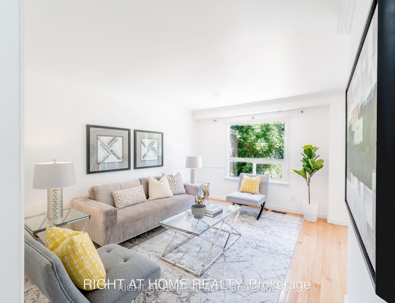 Property Photo:  160 Overbank Drive  ON L1J 7Y5 