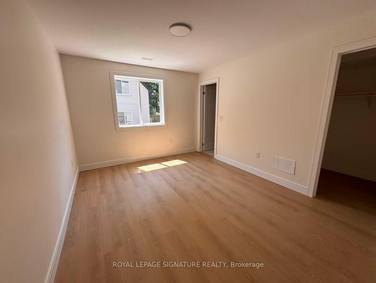 Property Photo: 53 Bishop Avenue 1A ON M2M 1Z4