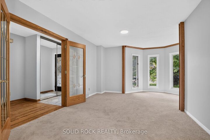 Property Photo: 54 Huntsman Crescent ON K2M 1C4