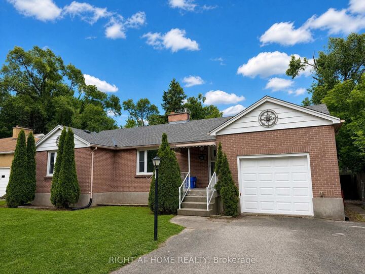 Property Photo: 719 Rowntree Avenue ON N6C 2L9