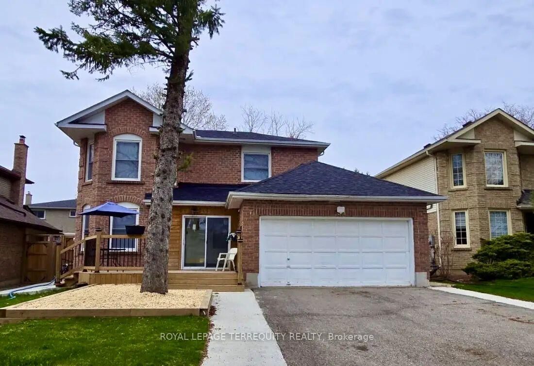 Property Photo: 309 Harewood Boulevard Upper ON L3Y 6N5