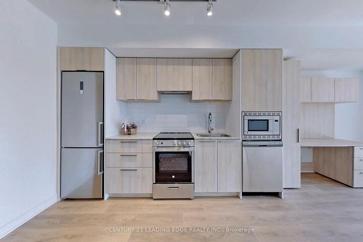 Property Photo: 18 Maitland Terrace 1209 ON M4Y 0H2