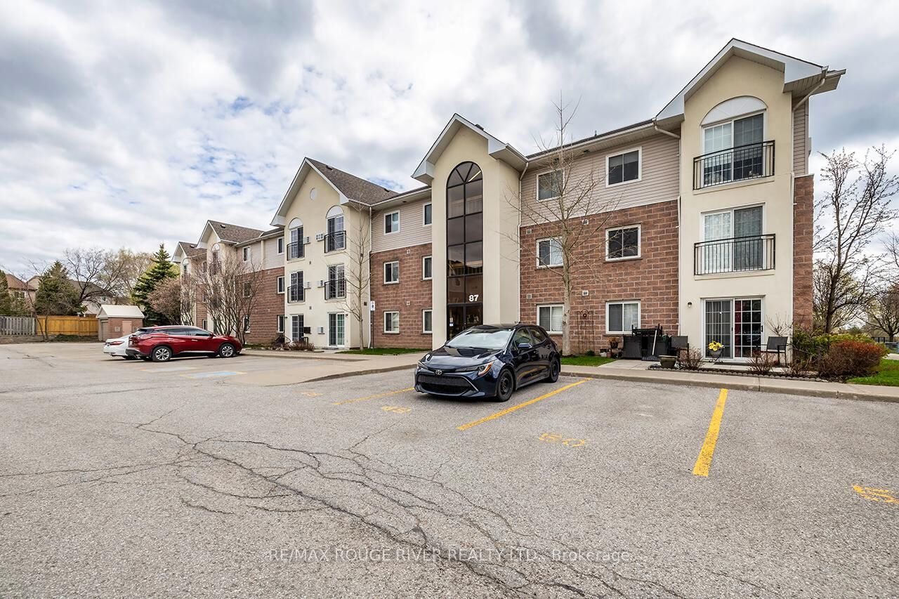 Property Photo:  87 Aspen Springs Drive 307  ON L1C 5J8 