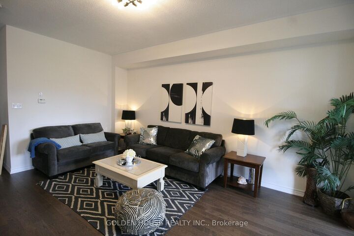 Property Photo: 2540 William Jackson Drive 402 ON L1X 0E4