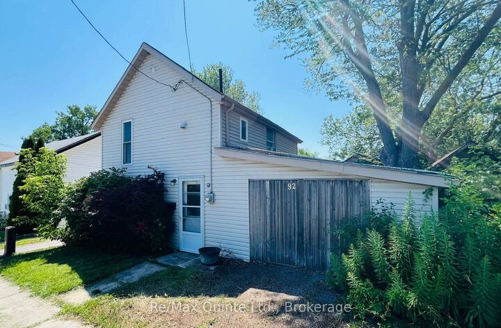 Property Photo: 92 Foster Avenue S ON K8N 3P7