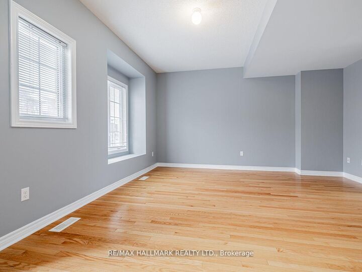 Property Photo:  15 Old Colony Road 10  ON L4E 4L5 
