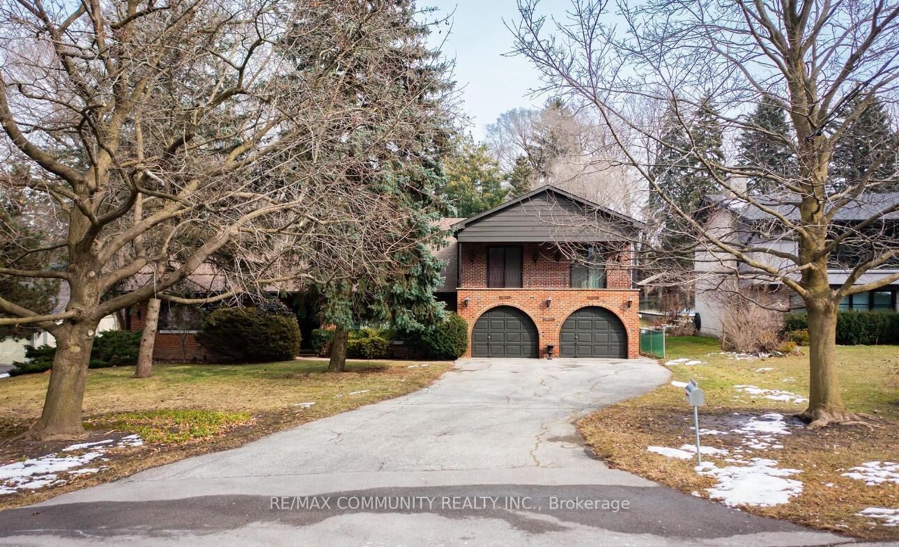 Property Photo:  27 Annis Road  ON M1M 2Y8 