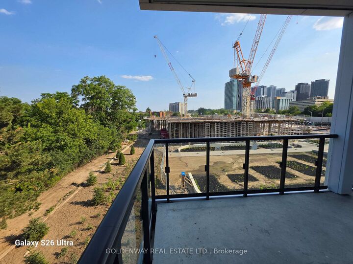 Property Photo:  29 Green Trail Court 201  ON M2K 0J9 