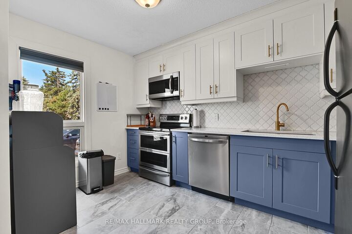 Property Photo:  1505 Ballard Court 3  ON K1B 4Z1 