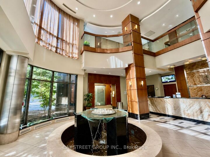 Property Photo:  10 Northtown Way 505  ON M2N 7L4 