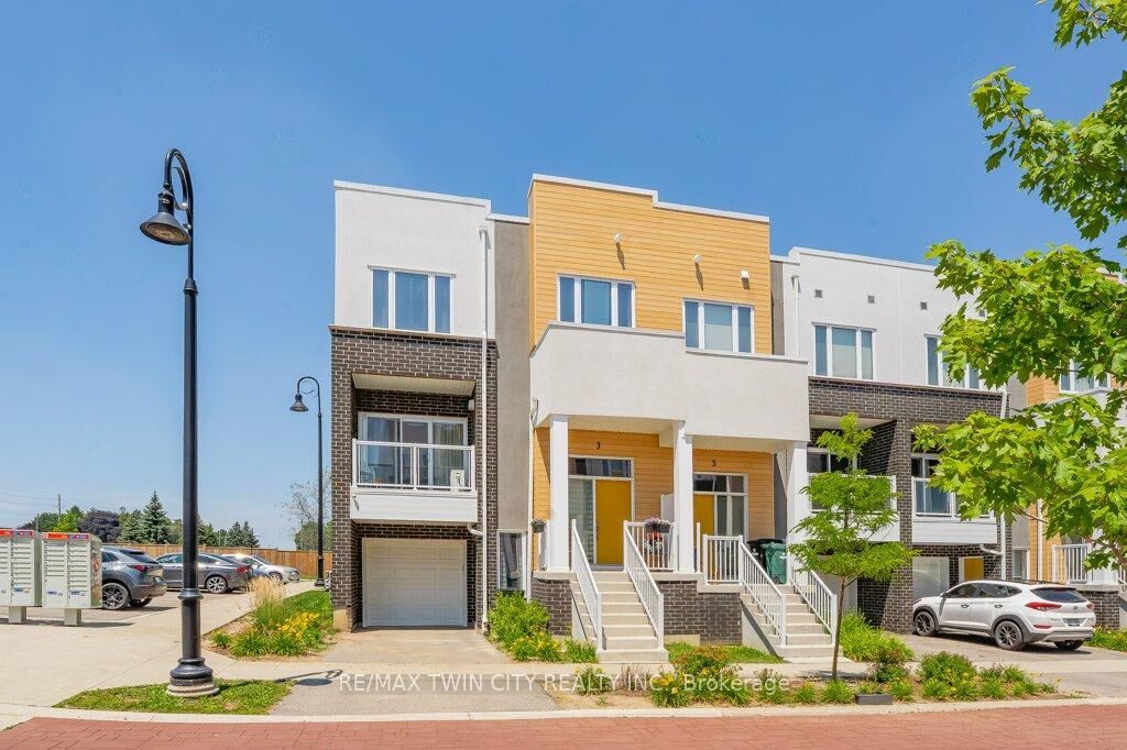 Property Photo:  3 Visionary Avenue  ON N2R 0R7 