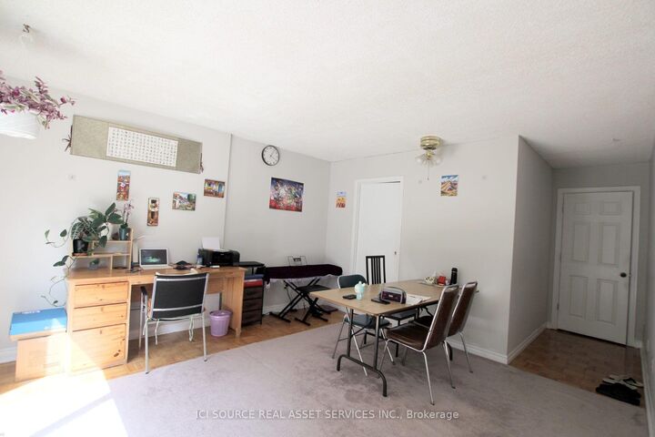 Property Photo:  22 Rollingwood Drive C  ON M2H 2M5 