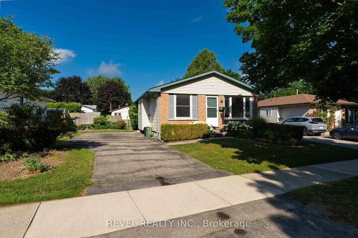 Property Photo: 32 Brunswick Avenue ON N6G 3K8