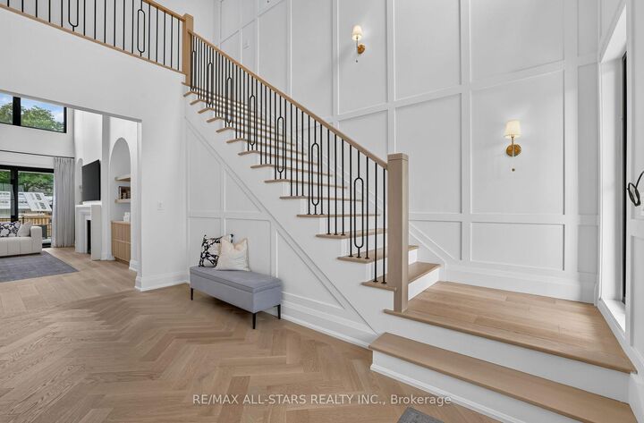 Property Photo: 351 South Street ON L4A 7W4