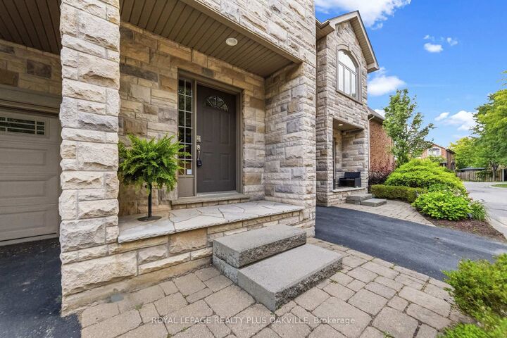 Property Photo: 2282 Orchard Road 24 ON L7L 0B5