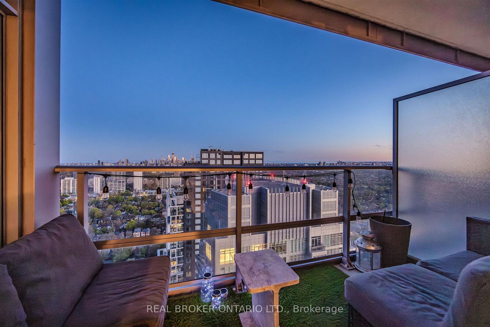Property Photo: 2191 Yonge Street 4603 ON M4S 3H8