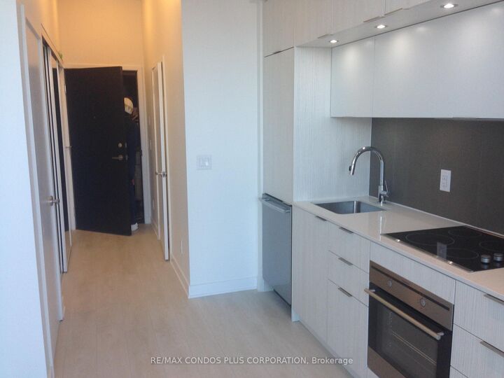 Property Photo:  170 Sumach Street 426  ON M5A 0C3 