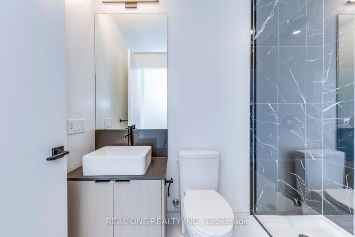 Property Photo:  1285 Dupont Street 603  ON M6H 2A6 