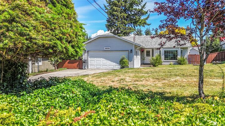 Property Photo: 2638 Ernhill Dr BC V9C 3N7