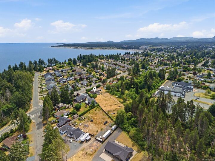 Property Photo: 617 Temple St BC V9P 1A5