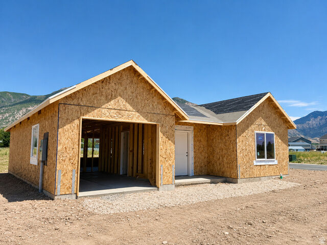 Property Photo: 1036 N Summit View Dr W UT 84404