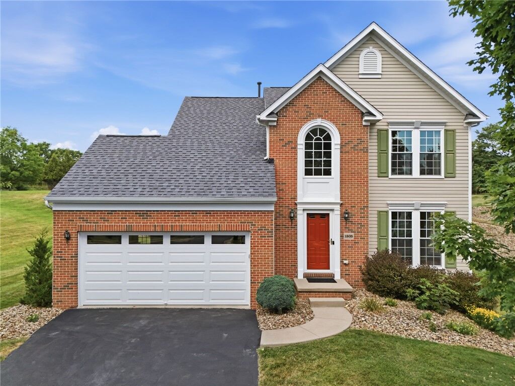 Property Photo:  1805 Pioneer Dr  PA 15143 