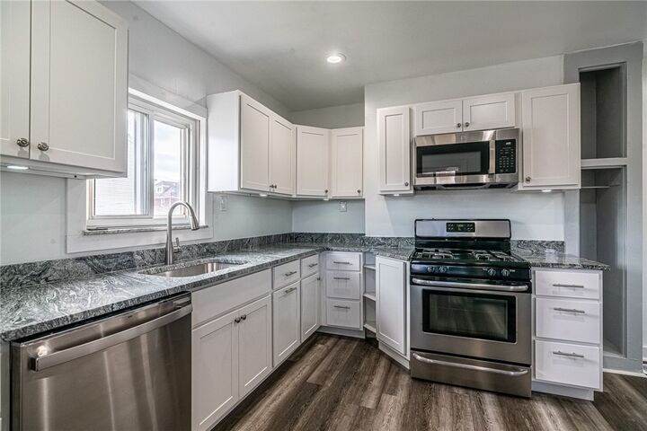 Property Photo:  516 Mary St  PA 15209 