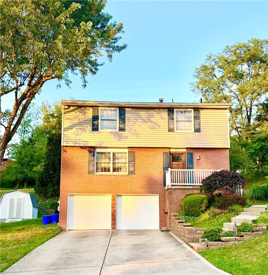 Property Photo: 107 Verlinden Dr PA 15146
