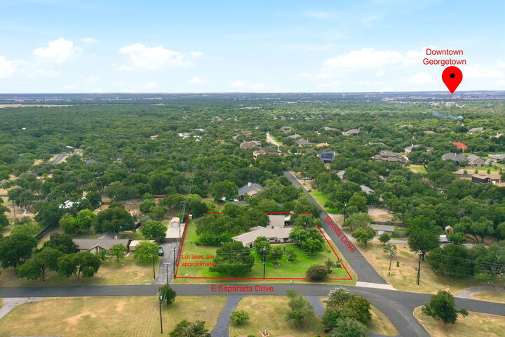 Property Photo:  126 E Esparada Drive  TX 78628 